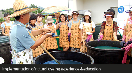 Implementation of natural dyeing experience & education